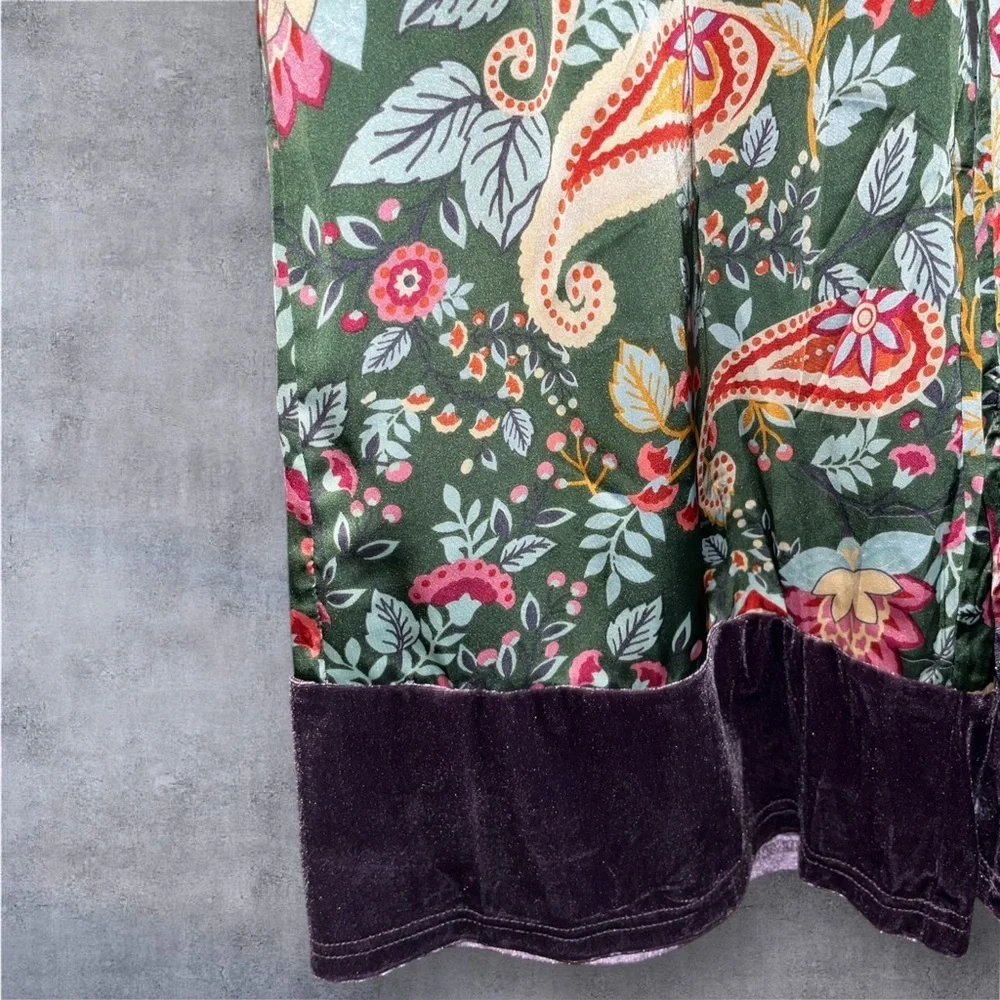 Umgee vibrant floral